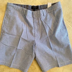 ⛳️Banana Republic Men’s 34”Seersucker Shorts